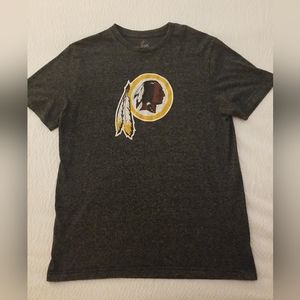 Majestic Washington Redskins Embroidered Logo Tshirt Size Large